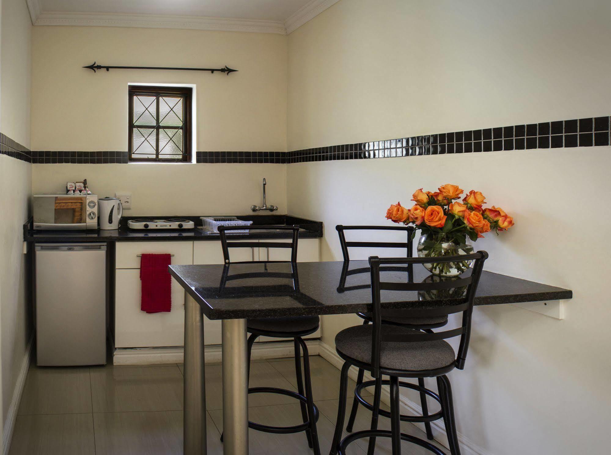 Victoria And Alfred Guest House Port Elizabeth Exterior photo